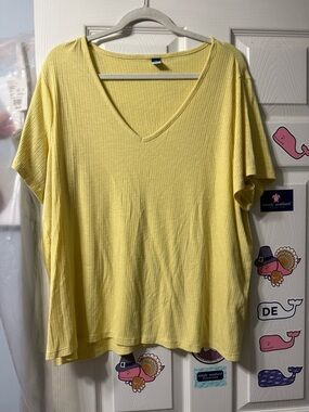 Old navy Lightweight V-Neck Ribbed Top - Yellow